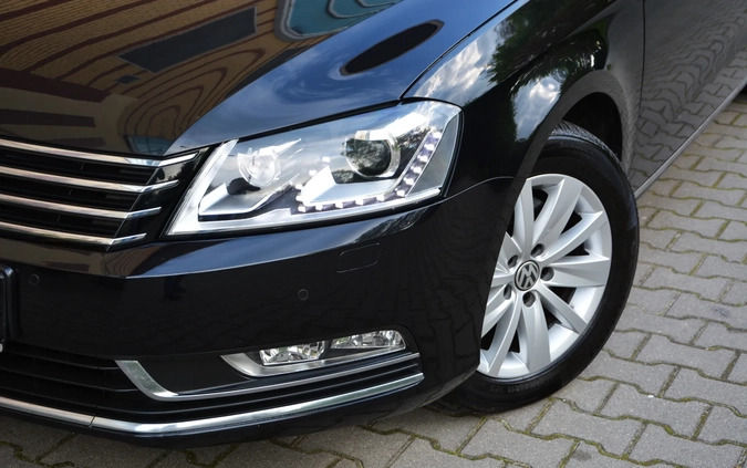 Volkswagen Passat cena 43900 przebieg: 232000, rok produkcji 2014 z Elbląg małe 781